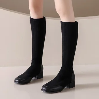 Дамски обувки в продажба през 2023 г., Нови дамски ботуши с дълъг ръкав, зимни модни обувки с квадратни пръсти, обикновена, с квадратни корени, голям размер