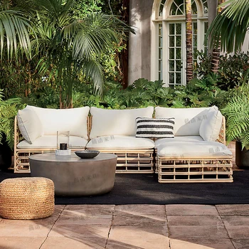 водоустойчив балкон, малък диван за почивка, защита от слънцето, комбинация чаени маси, градина във вътрешния двор, настаняване в семейството на открито